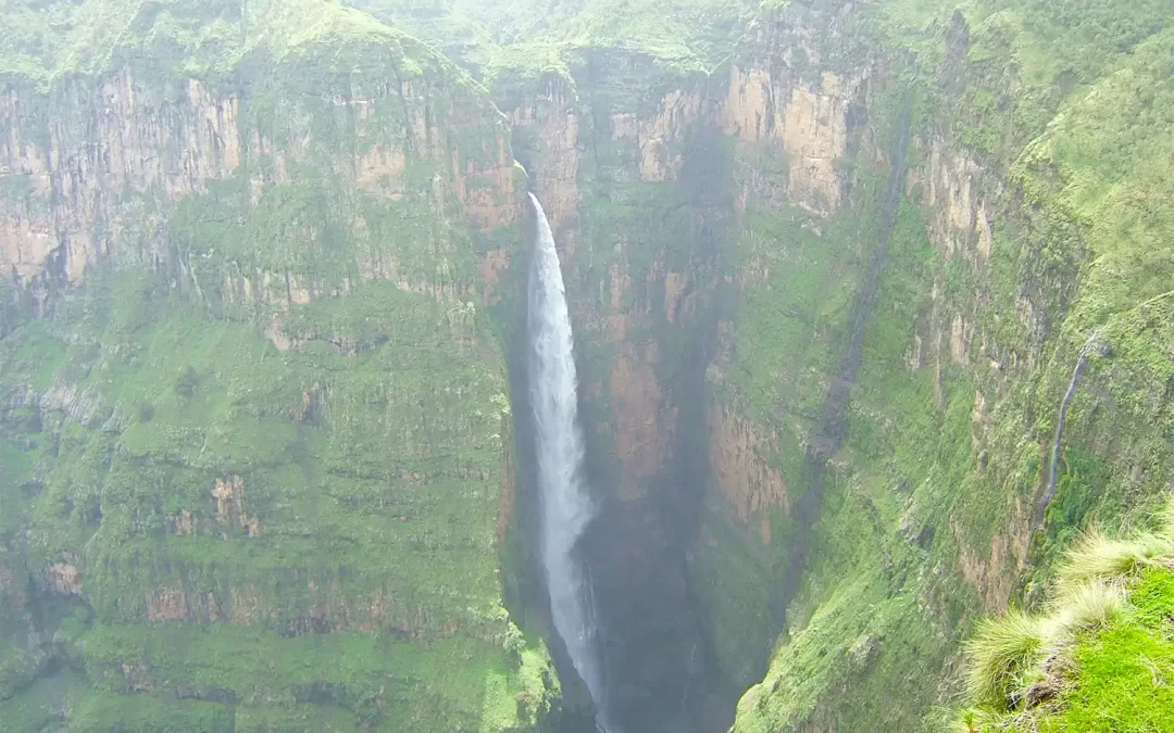 6 Days Tour to Bahir Dar, Lake Tana Monasteries, Gonder Fasil Ghebbi & Jinbar Waterfall on Simien Mountains